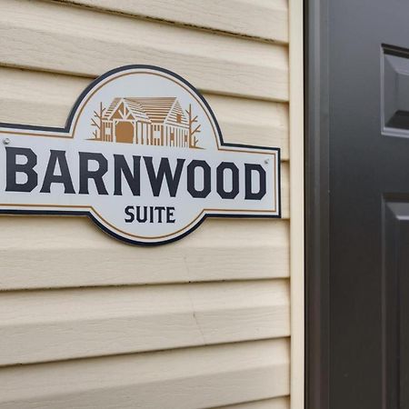 Barnwood Suite - Main Street Lodge In Berlin Bagian luar foto